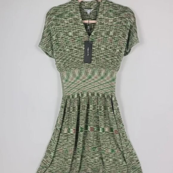 NEW Misook Mini Fit & Flare Green Dress V-neck Pleated Knit Size S MSRP $348 NWT - Picture 1 of 6